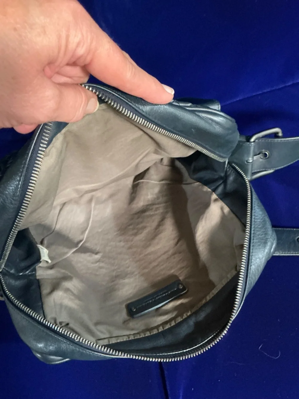 Bottega Veneta Intrecciato Navy blue messenger bag